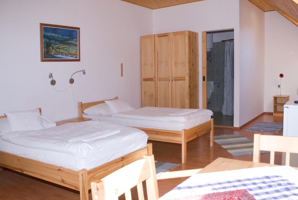 Haramia Csapszek Es Fogado Hotel โซมบ็อตเฮย์ ภายนอก รูปภาพ